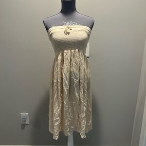 Kendall & Kylie Beige Strapless Top